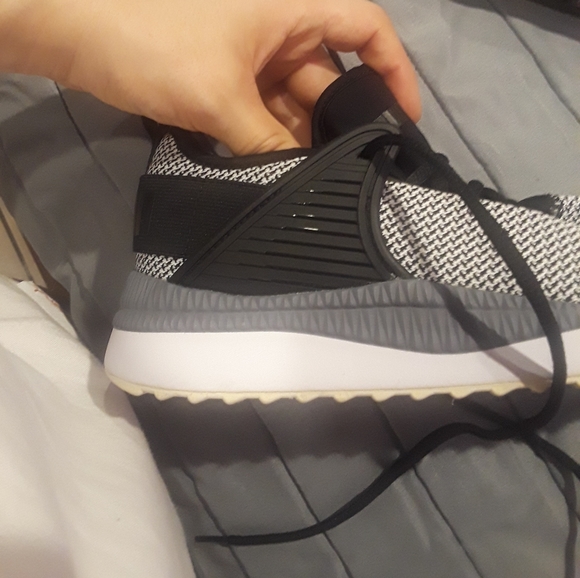 Puma Soft Foam Shoes - Picture 3 of 5